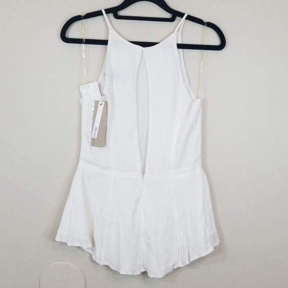Do+Be White Sleeveles Top NWT - Picture 3 of 5
